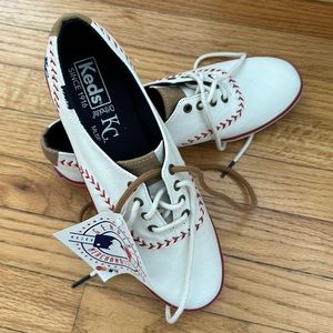 NWOB Keds Kansas City pennant canvas baseball sneakers.